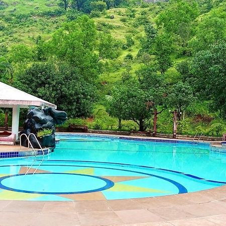 ناسيك Golden Resort And Farm المظهر الخارجي الصورة