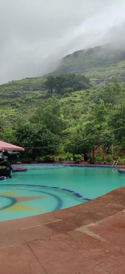 ناسيك Golden Resort And Farm المظهر الخارجي الصورة